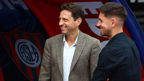 Hinchas de San Lorenzo protestan en Boedo ante el posible regreso de Moretti