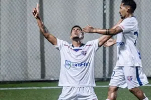 ¡Insólito! Futbolista brasileño festejó como Cristiano Ronaldo y se lesiona