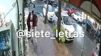 VIDEO: Captan nuevo caso de pinchazo en CDMX, ahora fue a un peatón
