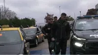 ¡Insólito! Jugadores de la Liga de Argentina llegaron en taxi al estadio