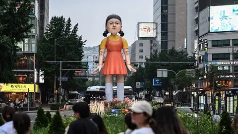 FOTOS: Organizan desfile para despedir al Juego del Calamar
