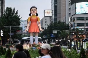 FOTOS: Organizan desfile para despedir al Juego del Calamar