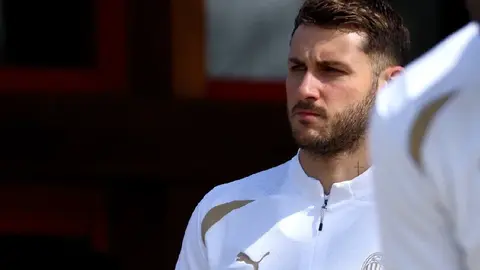No extrañan a Santi Giménez: AC Milan golea en su último partido de pretemporada
