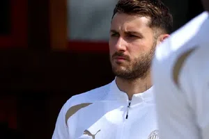 No extrañan a Santi Giménez: AC Milan golea en su último partido de pretemporada