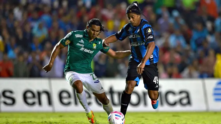 'Gullit' Peña revela como consiguió la camiseta de Ronaldinho: "Él me la pidió a mí"