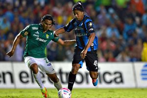 'Gullit' Peña revela como consiguió la camiseta de Ronaldinho: "Él me la pidió a mí"