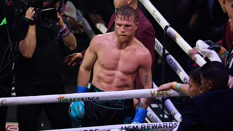 Canelo revela acercamiento con WWE: "Estamos hablando sobre ello"