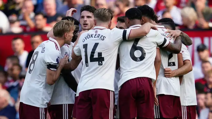 Arsenal consigue sufrida victoria sobre un inspirado Manchester United en Premier League