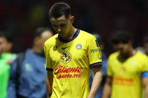 ¡América en problemas! Álvaro Fidalgo sale lesionado del duelo ante Juárez