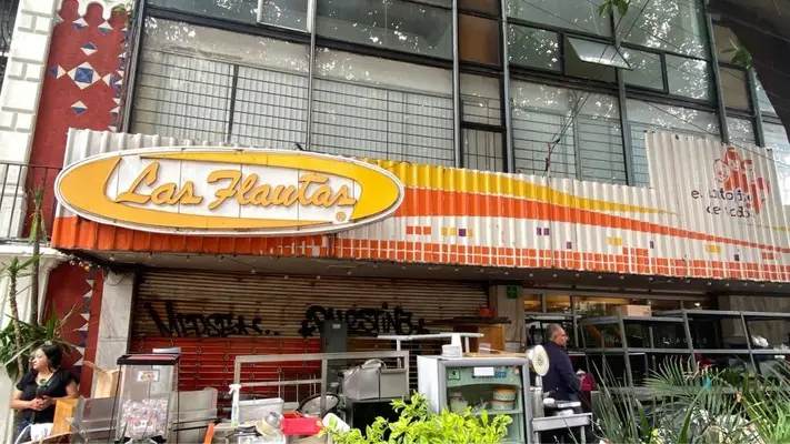 ¿Por qué desalojaron al icónico restaurante "Las Flautas" en la Roma?