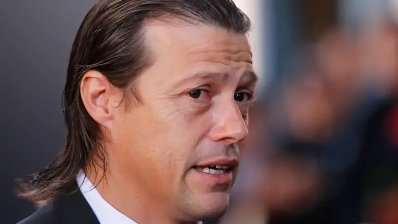 Matías Almeyda se acerca al banquillo de Sevilla y compite con Imanol Alguacil
