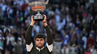 Rey de París: Así fue el festejo de Alcaraz tras coronarse campeón de Roland Garros