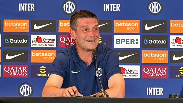Cristian Chivu, nuevo técnico de Inter de Milán reconoció no conocer a Rayados antes de su duelo