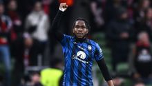 ¡Se quiere ir! Lookman pide salir del Atalanta tras "promesas incumplidas"