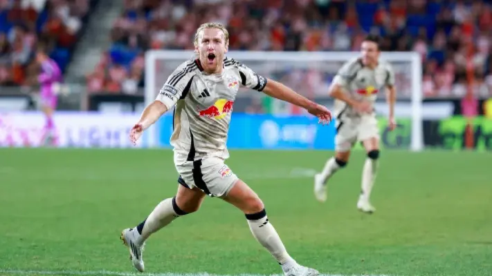 Chivas cae ante New York Red Bulls en debut en Leagues Cup