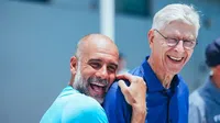 Arsène Wenger visita a Manchester City en su concentración de Mundial de Clubes