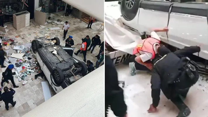 VIDEO: Cae vehículo desde un segundo piso dentro de una plaza comercial; hay una persona herida