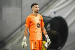 Joan García debuta con Barcelona en victoria sobre Vissel Kobe en comienzo de la pretemporada