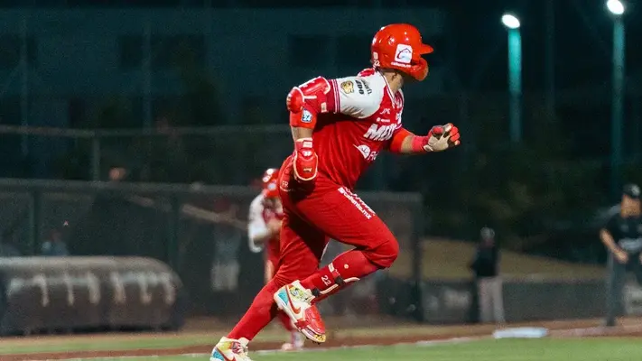 Diablos Rojos del México firman victoria sobre Tigres de Quintana Roo con blanqueada incluida