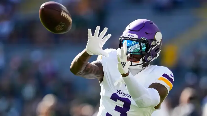 Jordan Addison, receptor de Minnesota, fue suspendido por la NFL