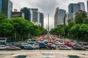 ¡Evita multas o corralón! Revisa el Hoy No Circula Sabatino del 21 de junio de 2025