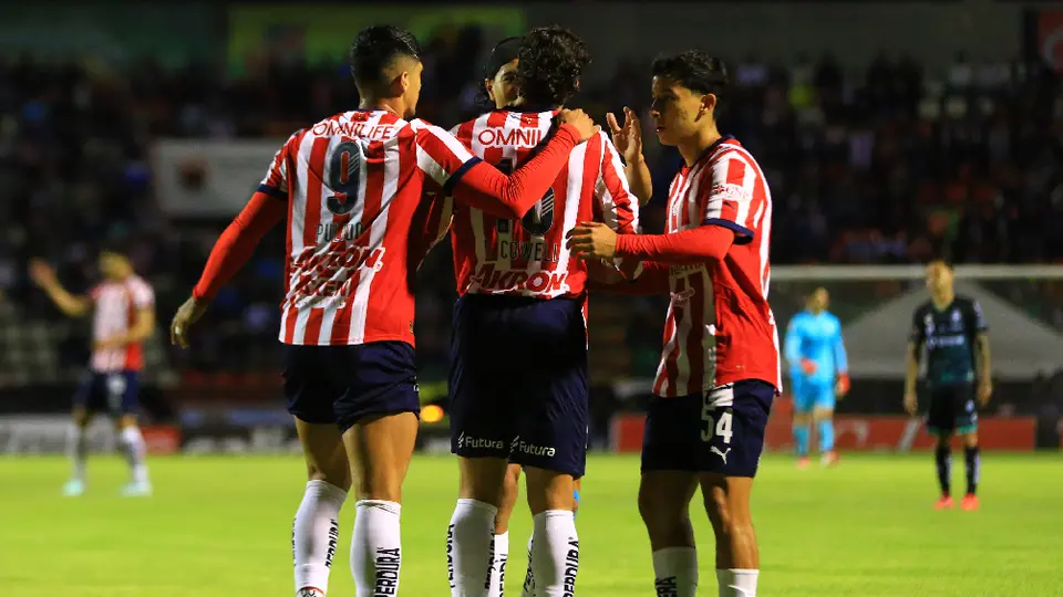Chivas se impone a Santos y consigue el pase a la final de la Copa del Bienestar