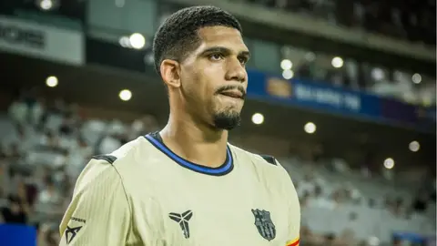 Ronald Araujo motivado por otro año en Barcelona: “Soy feliz aquí, no han visto mi mejor versión”