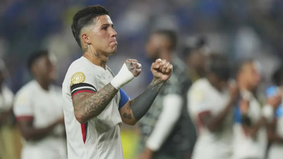 Enzo Fernández considera peligroso el calor en Estados Unidos; advierte a la FIFA respecto al inicio de los juegos