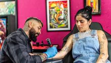 Prohibirán tatuajes y perforaciones para menores de 18 años en México
