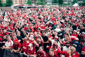 Manchester United tiene a los aficionados más arrestados de la temporada