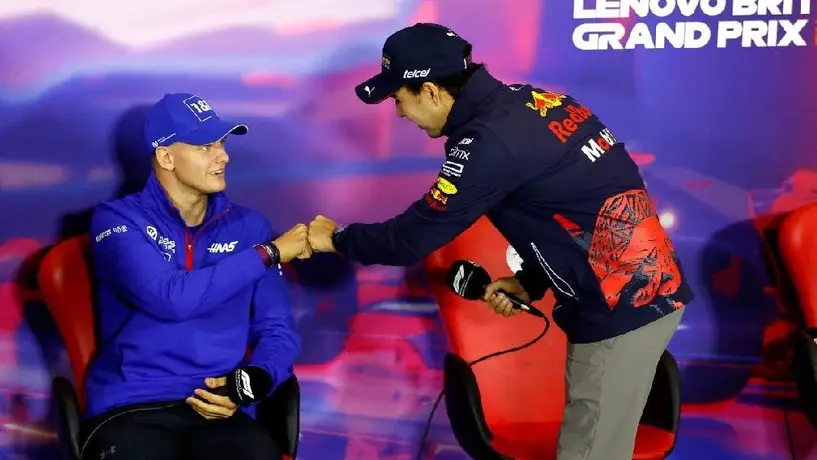 Checo Pérez y su posible compañero en Cadillac: Mick Schumacher negocia su regreso a la F1
