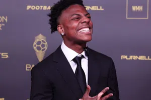 ¿Vetado? Showspeed toca la Champions y se lleva regaño monumental de oficiales