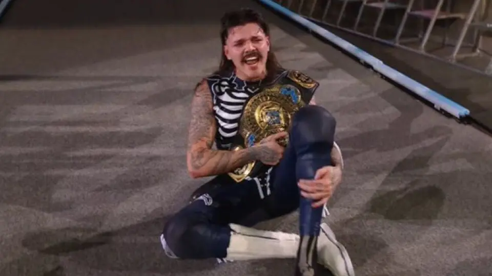 Dominik Mysterio vence a AJ Styles y retiene el Campeonato Intercontinental de WWE