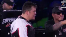Franco Escamilla sube al ring de Supernova Strikers acompañado de Lazy Boy