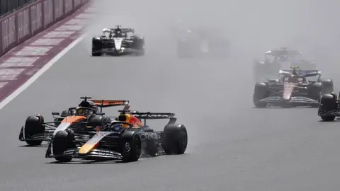 Verstappen defiende a Piastri tras penalización en Silverstone: "Yo no hago las reglas"