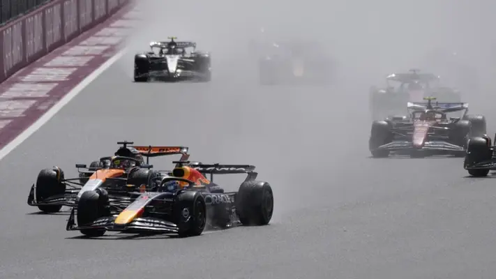 Verstappen defiende a Piastri tras penalización en Silverstone: "Yo no hago las reglas"
