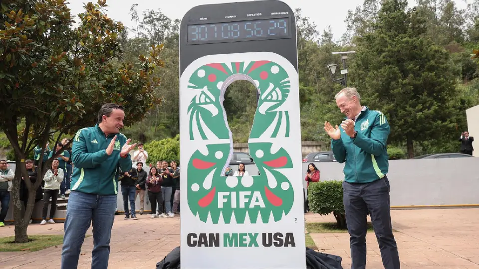 Mikel Arriola e Ivar Sisniega visitaron el CAR para dar inicio a la cuenta regresiva del Mundial 2026