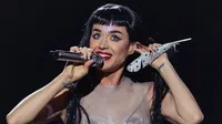 VIDEO: Katy Perry detiene concierto al desmayarse una fan: “Tú puedes, respira”