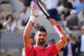 Novak Djokovic logra su victoria número 100 en Roland Garros al superar a Cam Norrie