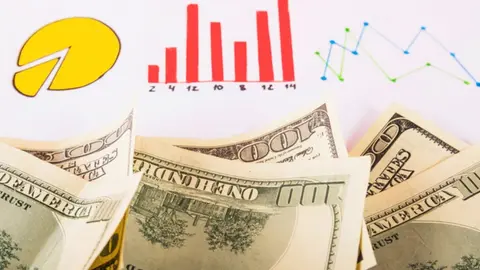 ¿Vas a cambiar dólares? El peso pierde terreno este jueves 17 de julio