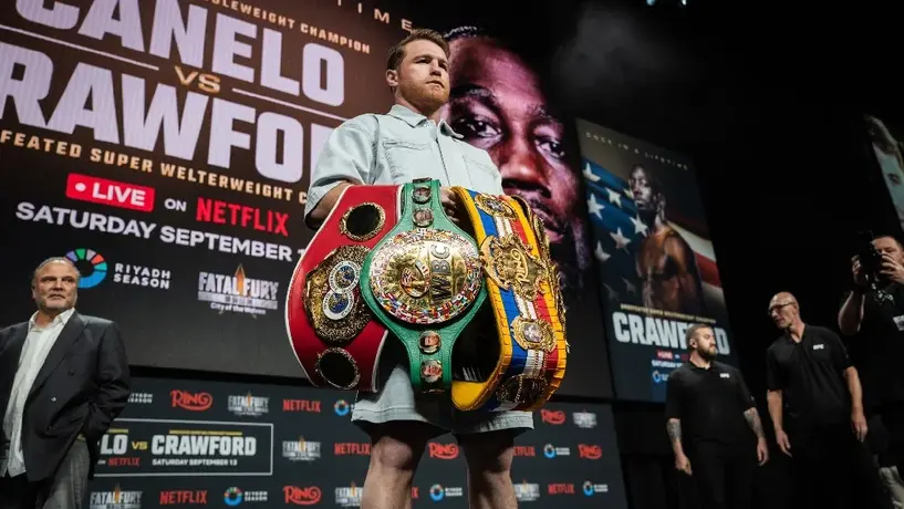 Canelo Álvarez hace menos a las leyendas del boxeo