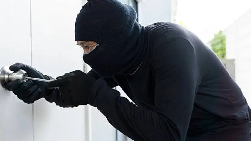 Asesoría legal gratuita en CDMX: qué hacer si invaden tu casa