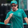 Fernando Alonso levanta revuelo en GP de España y autografía a un bebé