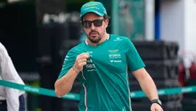 Fernando Alonso levanta revuelo en GP de España y autografía a un bebé