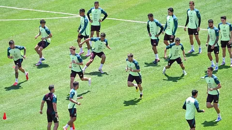 ¡Vitrina de oro! Jugadores quieren llenarle el ojo al 'Vasco' Aguirre para la Copa en casa