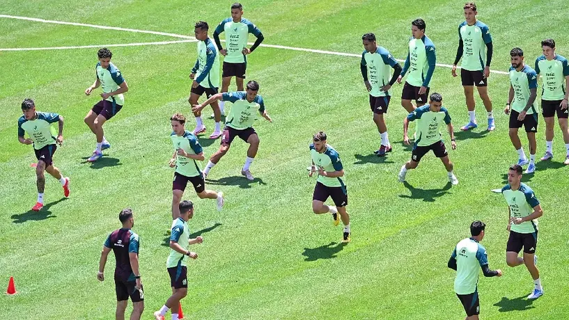 ¡Vitrina de oro! Jugadores quieren llenarle el ojo al 'Vasco' Aguirre para la Copa en casa