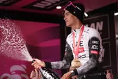 Isaac Del Toro tras triunfo en el Giro de Italia: "Nunca me rendiría, no tengo nada que perder"