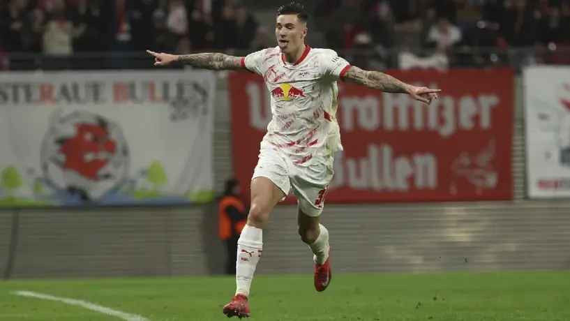 Arsenal avanza negociaciones con Benjamin Sesko; informó Fabrizio Romano