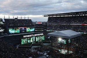 WWE podría llevar WrestleMania a Arabia Saudita en un futuro cercano