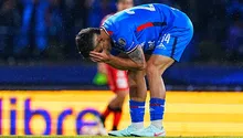 Afición de Cruz Azul abuchea al equipo de Larcamón y pide de vuelta a Vicente Sánchez